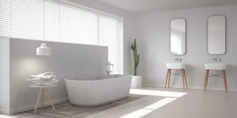 Witte scandinavische badkamer