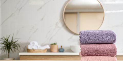 Handdoeken opbergen in de badkamer