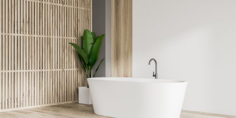 Hout in de badkamer