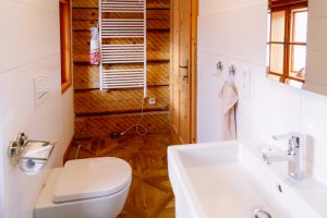 Een-badkamer-zonder-tegels