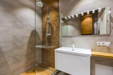 kleine badkamer met alle gemakken