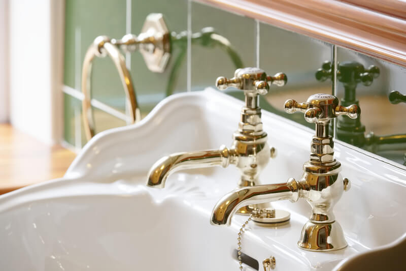 Zo creëer je een vintage badkamer