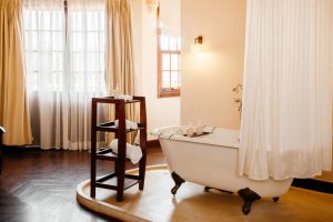 een vintage badkamer