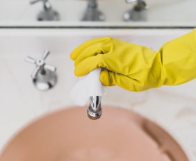 badkamer schoonmaken
