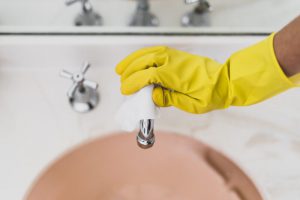badkamer schoonmaken