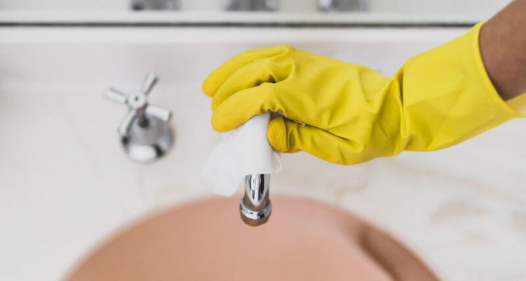 badkamer schoonmaken